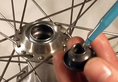 bike wheel hub replacement